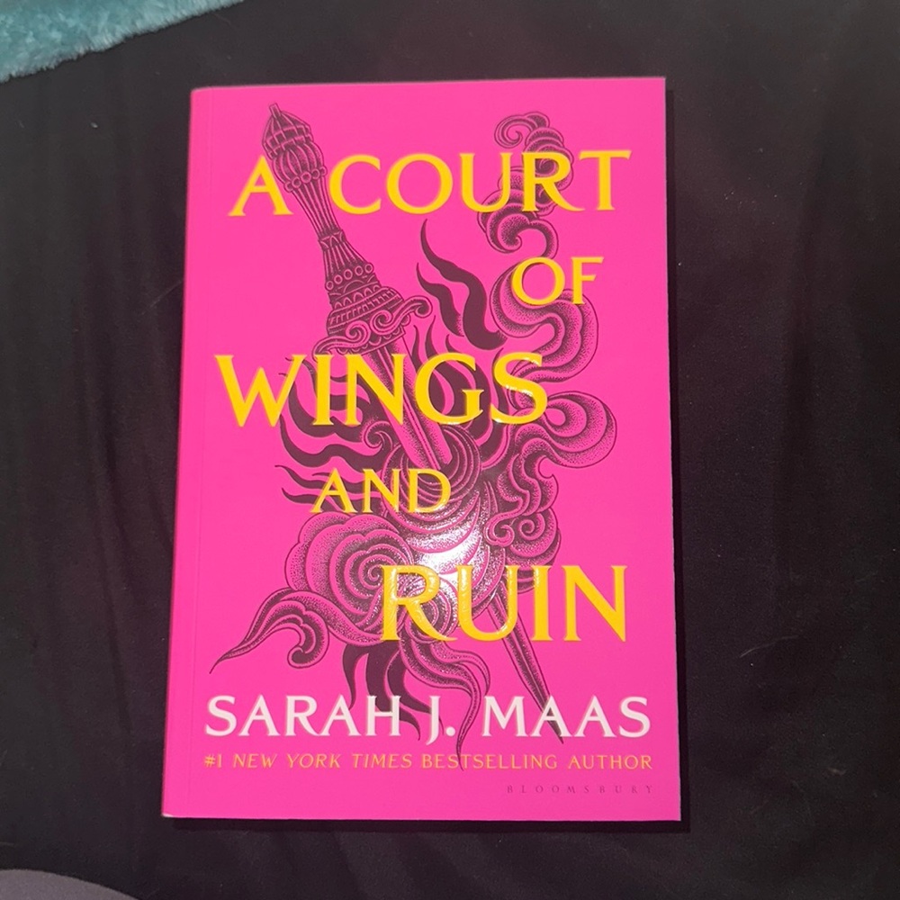 A Court of Wings and Ruin Book
